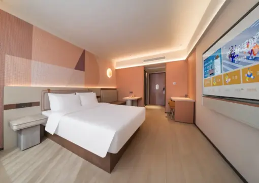 Deluxe Queen Room