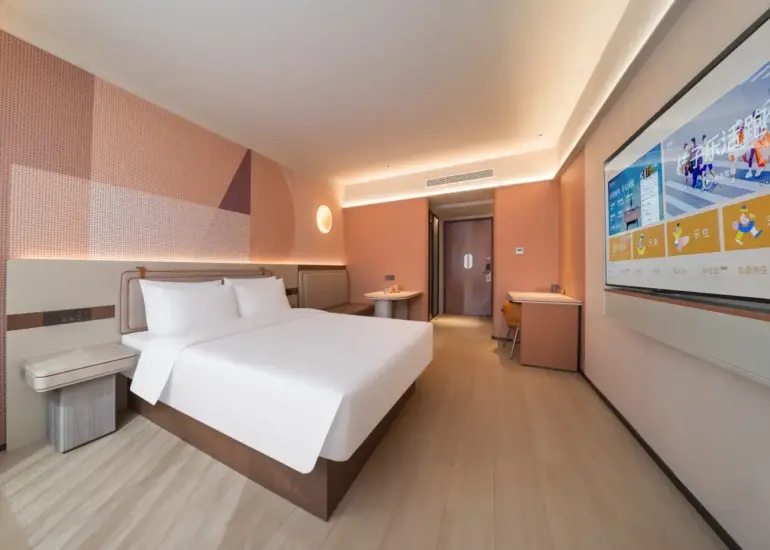 Deluxe Queen Room