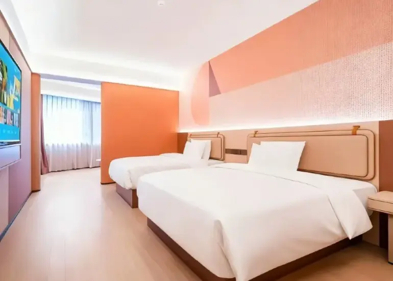 Deluxe 2-bed Room
